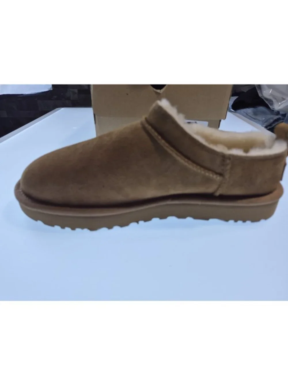 UGG Classic Micro Womens Sz 7 Chestnut Suede Sherpa